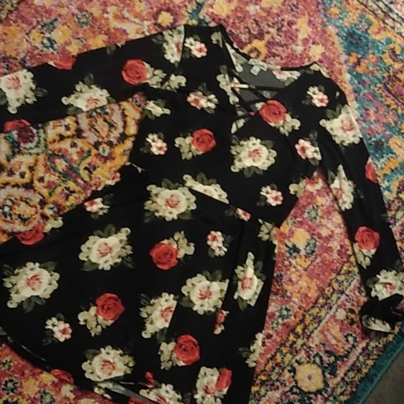 Dress - Picture 1 of 3